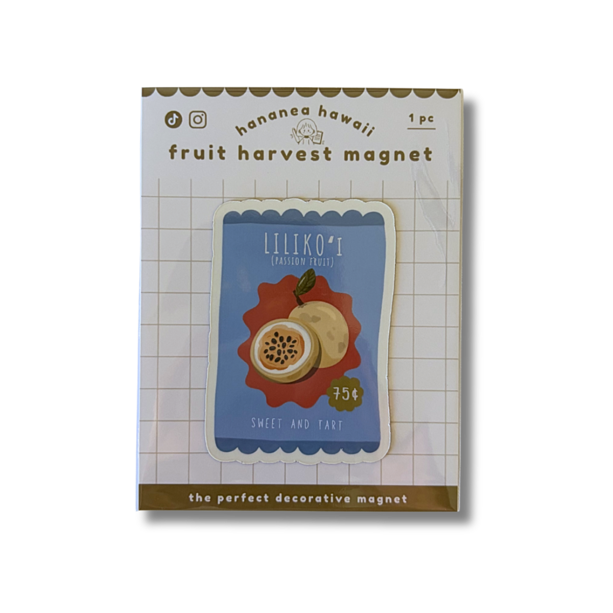 A packaged decorative fruit harvest magnet on a white background. The product features a blue central panel with illustrations of a passion fruit.
