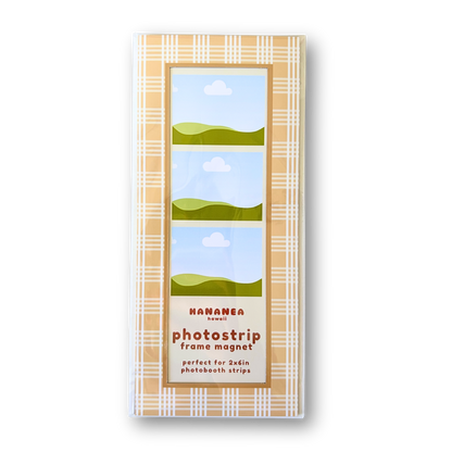 Photostrip frame magnet packaging with plaid design on a white background